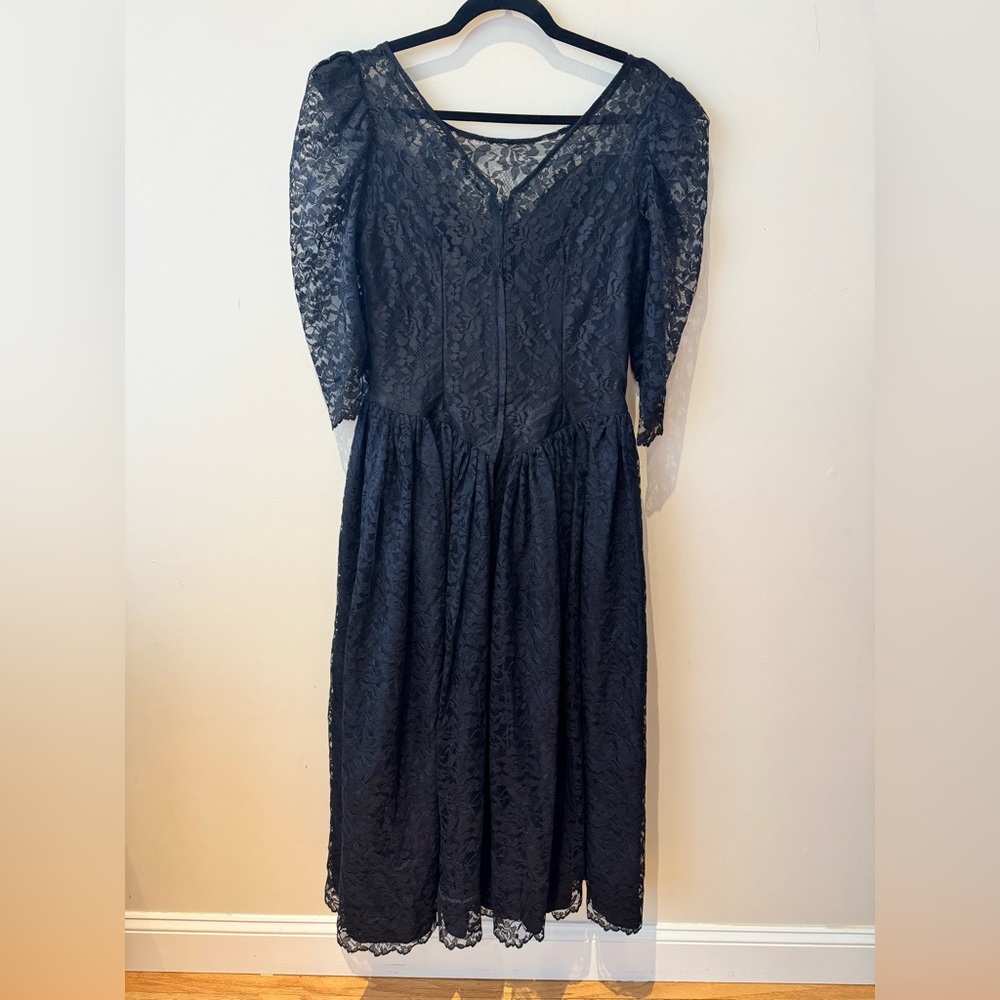 Barbara Q for Darva Vintage Black Lace Gown - Picture 4 of 4